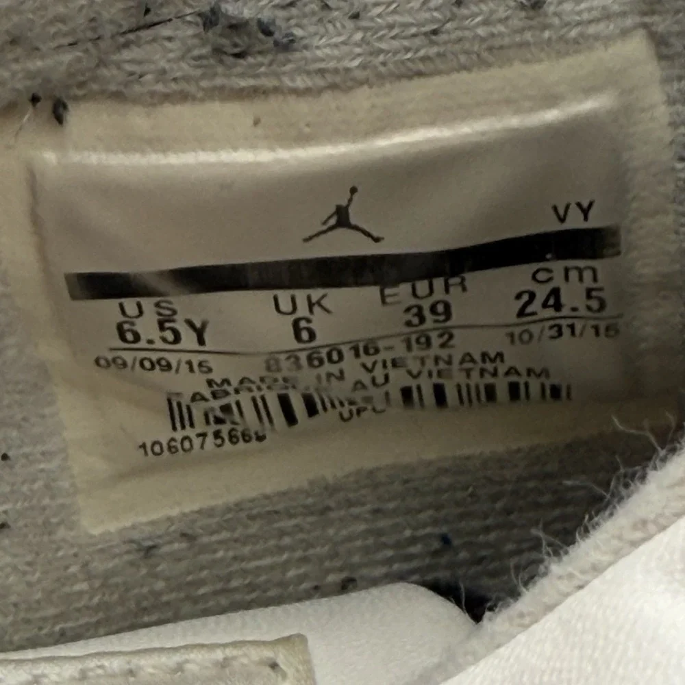 Jordan 4 Retro OG White Cement GS 2016 836016-192 6.5Y/8W Nike Air AUTHENTICATED